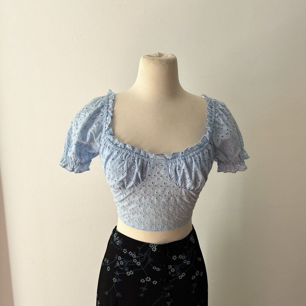 NWT Love Tree Baby Blue Eyelet Milkmaid Romantic Coquette Crop Top Smocked Large